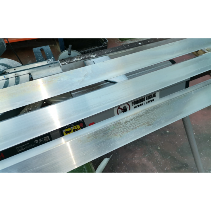 Ángulo 25x25x2500 ALUMINIO (3)